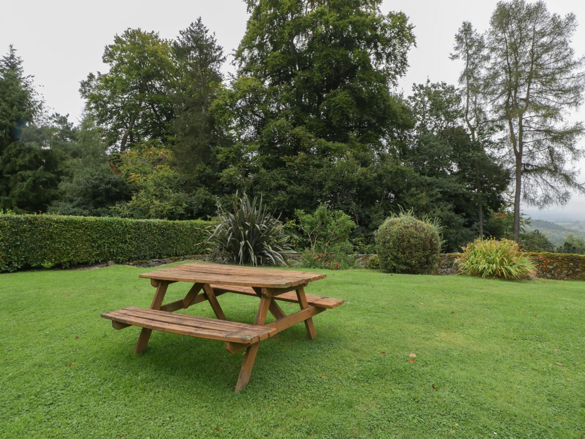 Danby Lodge Lydney Extérieur photo